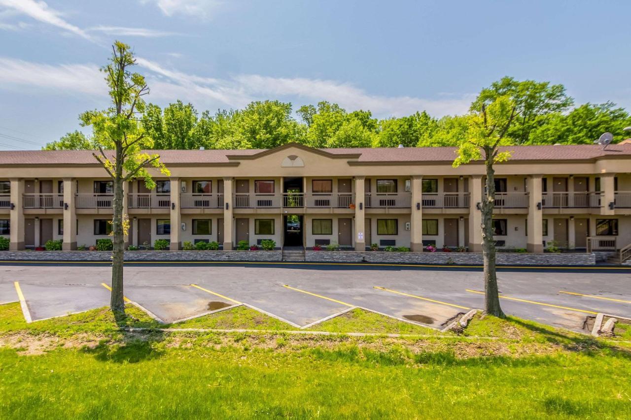 Econo Lodge Маунт-Лорел Экстерьер фото